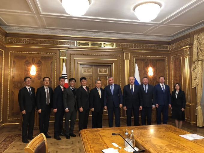 Валерий Радаев представил корейской делегации саратовские инновации 