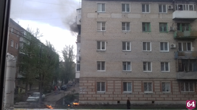 В Энгельсе от сушившегося белья загорелся балкон