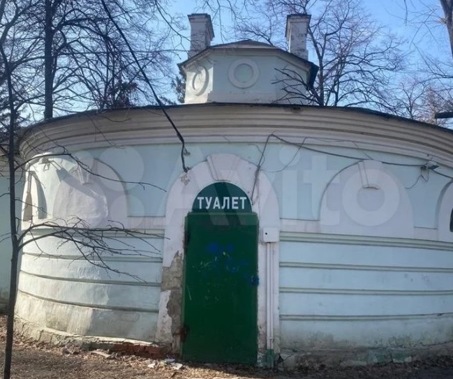 В Саратове продают туалет парка «Липки»