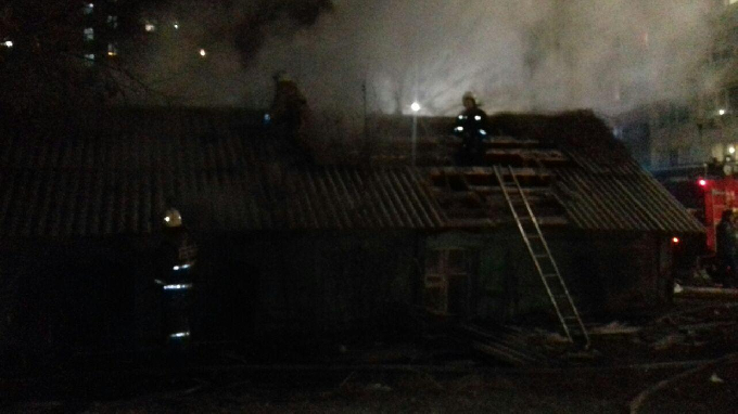 В Саратове мужчина пострадал при пожаре в частном доме