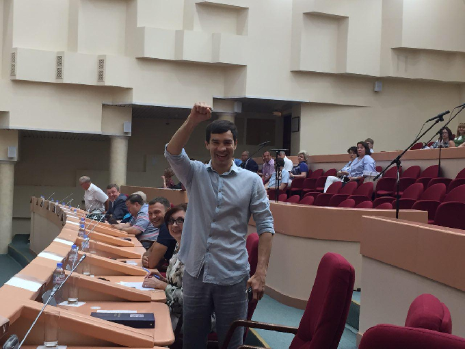 Чеботарев спас оказавшееся под угрозой срыва заседание гордумы