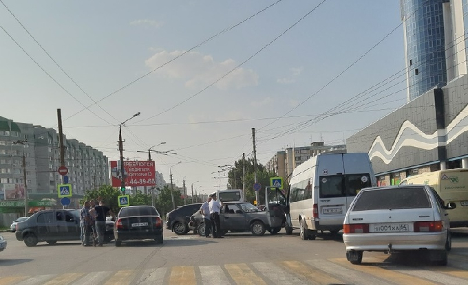 Рядом с «Облаками» в ДТП с маршруткой пострадали 2 детей