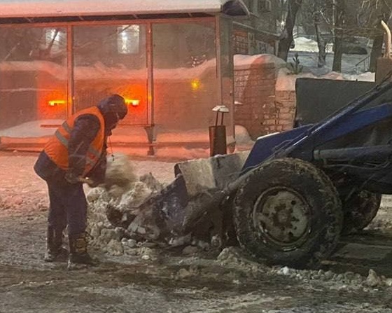 В Саратове для уборки снега перекроют улицу Новоузенскую