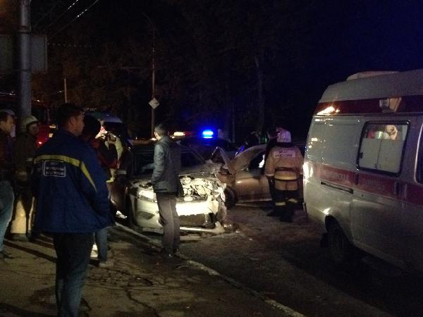В Саратове пьяный водитель устроил ДТП с 4 пострадавшими
