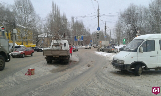 На кольце Елшанки не разъехались две «Газели»