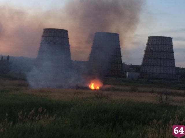 В Саратове полыхает въезд на ТЭЦ-5