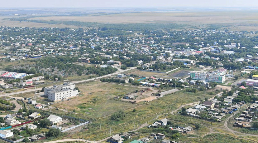 В отдаленных районах Саратовской области меняют проложенные 30 лет назад водопроводы