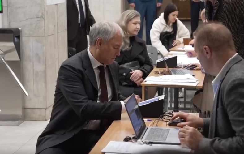 Вячеслав Володин принял участие в голосовании на выборах депутатов Госдумы