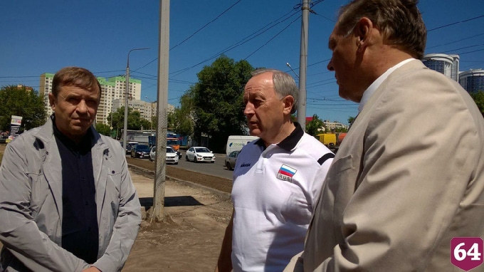 Губернатора впечатлили объемы дорожных работ в Энгельсе 
