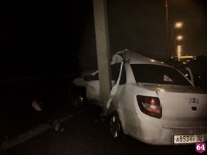 В автокатастрофе на выезде из Саратова погибли 2 человека 