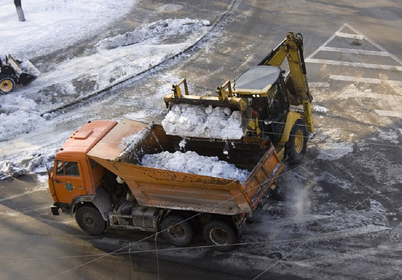 Саратовские предприятия уличили в хищении средств на уборку снега