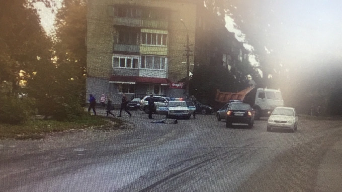 Под колесами автобуса на переходе погиб молодой пешеход