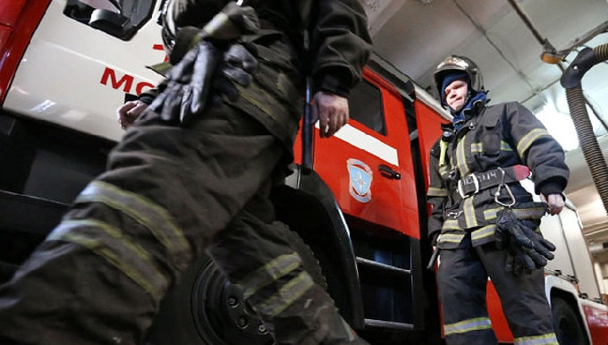 В Саратове из-за пожара в подвале эвакуировали 15 человек