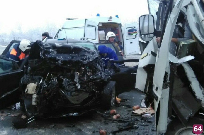 В лобовой аварии на трассе погиб водитель грузовой «Газели»