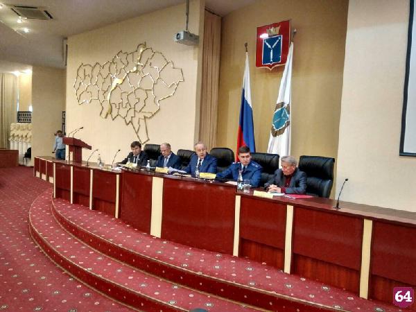 Жители долгостроя в центре Саратова попросили у правительства денег на экспертизу 