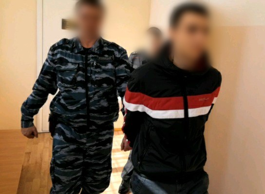 Обвиняемого в убийстве годовалого ребенка оставили под арестом