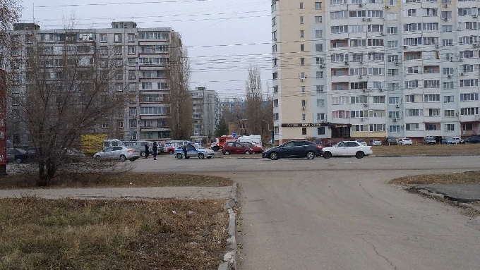 Жильцов высотки эвакуировали из-за гранаты в подвале