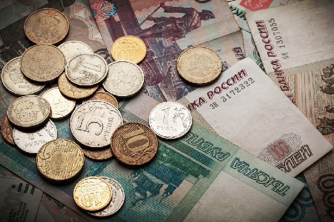 Председатель присвоила зарплаты членов избирательной комиссии