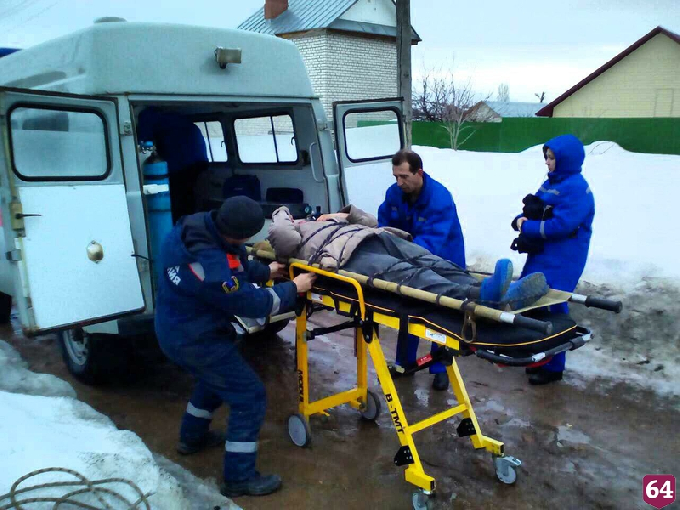 Упавшая в погреб женщина получила тяжелые травмы