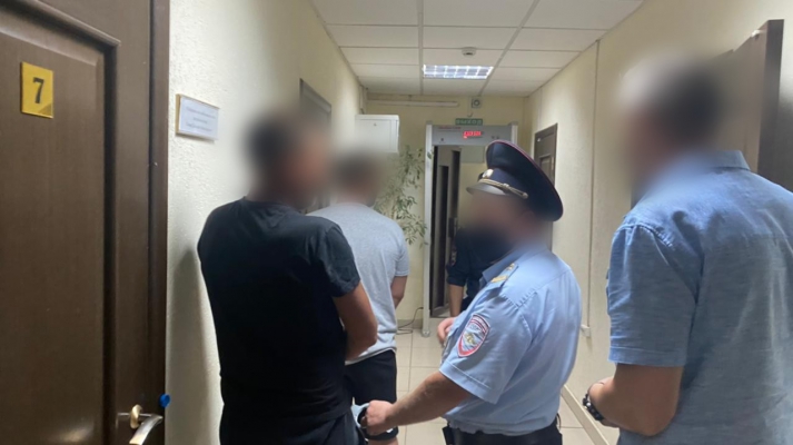 В Саратове рабочих осудили за изнасилование женщины в подвале