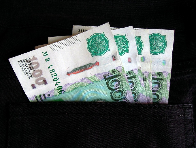 Прокуроры добились выплаты 1,8 млн долга по зарплате