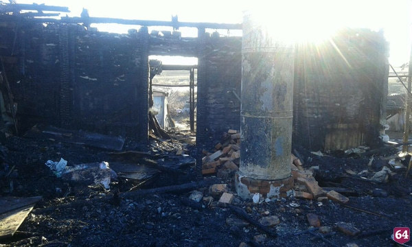 Трое детей погибли на пожаре, когда бабушка уехала за святой водой