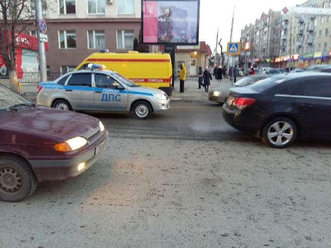 На Чапаева иномарка сбила женщину 