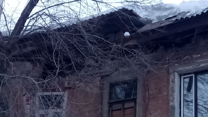 На улице Соборной обрушилась стена дома