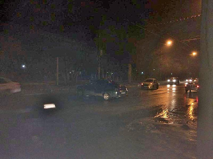 В Саратове 2 ВАЗа не поделили дорогу