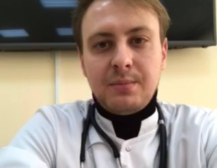 Саратовцев призвали не проводить в крещенской купели больше минуты
