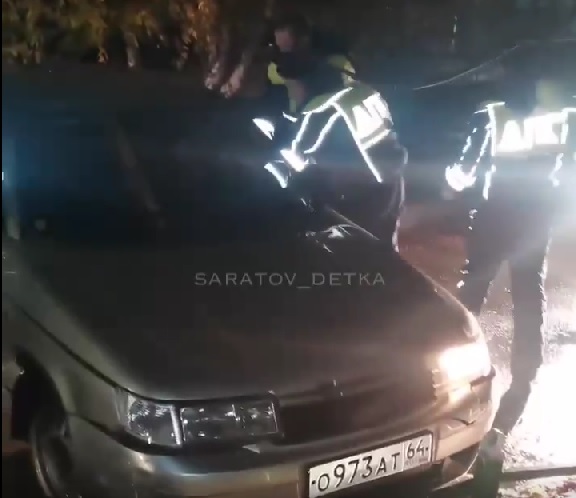 В Саратове пьяный водитель пытался уйти от полицейской погони