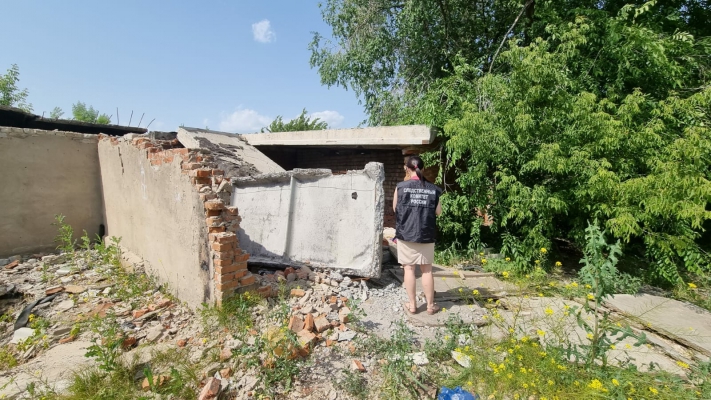 В гаражах под Саратовом найден труп неизвестной женщины