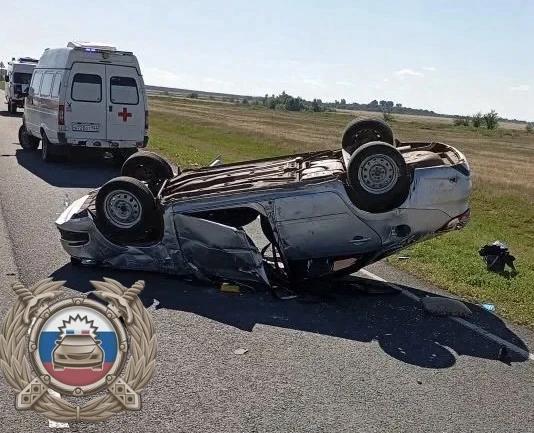 При опрокидывании «Гранты» в Саратовской области погибла женщина