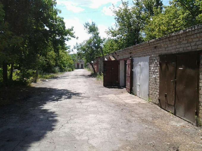 Росгвардейцы спасли от огня гаражи саратовцев