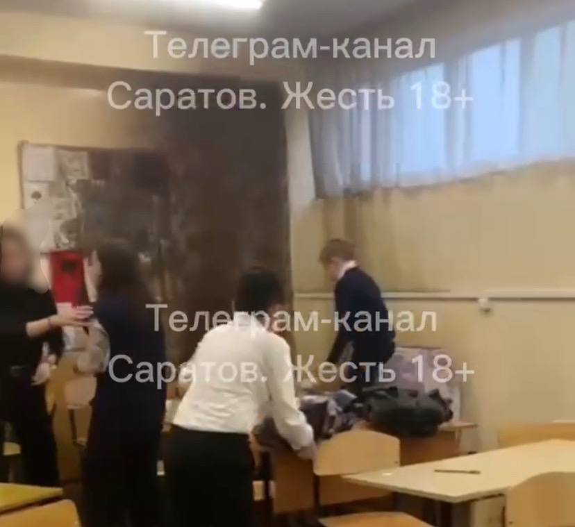 В Саратове лицей залило горячей водой после прорыва трубы