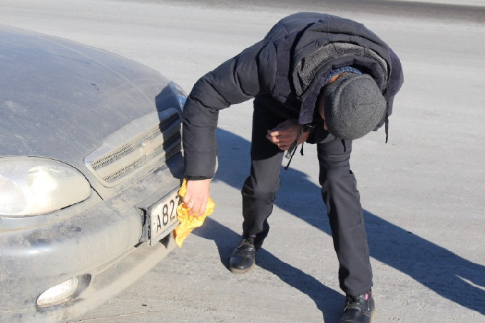 В Саратове выявили 51 автомобиль со «слепым» номером