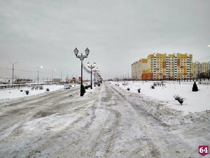 Радаев с жителями оценил строительство бульвара Героев Отечества