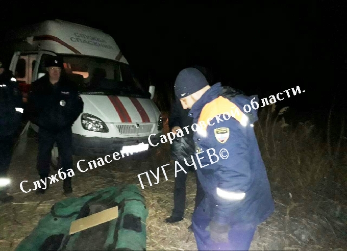 Спасатели достали из пруда тело провалившегося под лед рыбака 