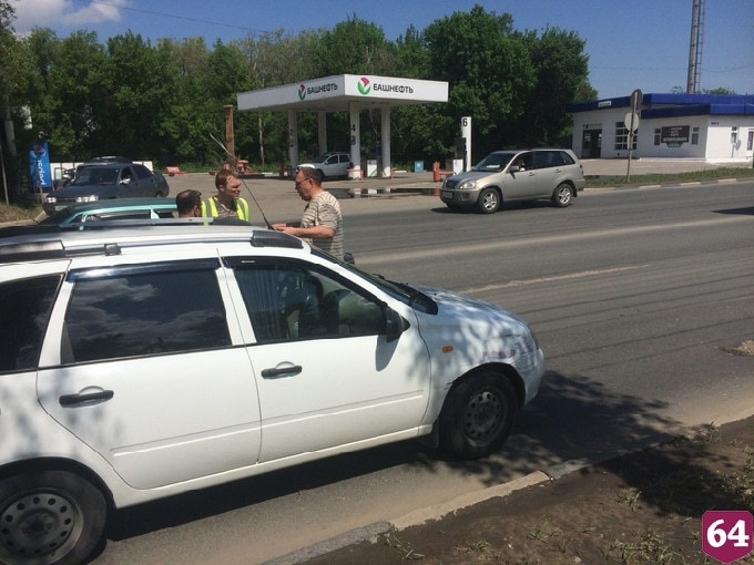 В Саратове тройное ДТП с фурой спровоцировало пробку
