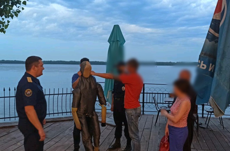 Дворника заставили искупаться в Волге и забили до смерти
