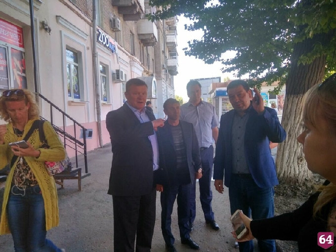 Администрация Саратова выделит 25 млн рублей на ремонт тротуаров 