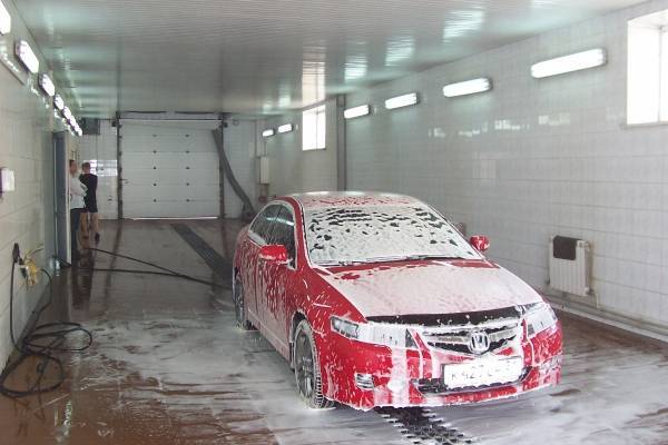 Вора поймали с поличным на краже денег с автомойки 