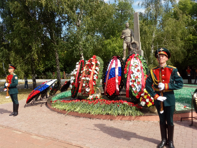 Саратов стал участником всероссийской траурной акции