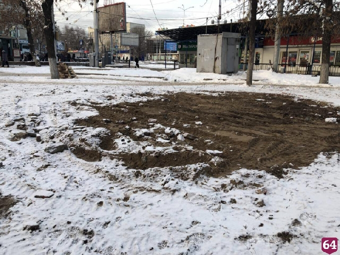 Приставы убедили предпринимателя снести магазин на Сенном рынке