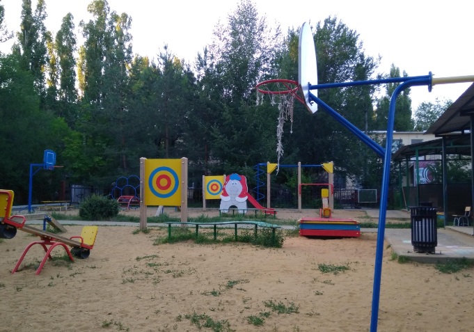 В Саратове ребенок повредил позвоночник на прогулке в детском саду