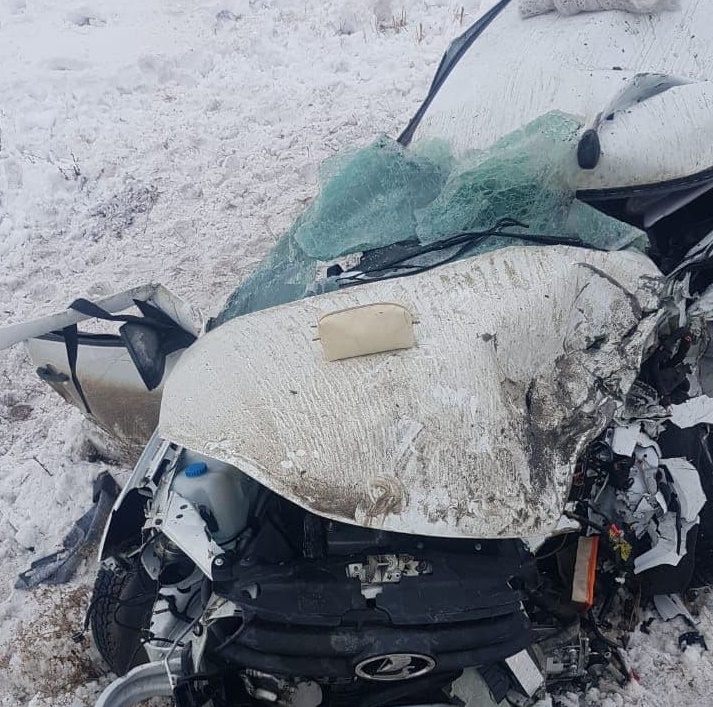 В массовой аварии под Саратовом погиб водитель «Гранты»