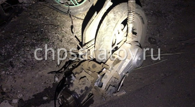 В массовом ДТП с неопытным водителем погиб скутерист