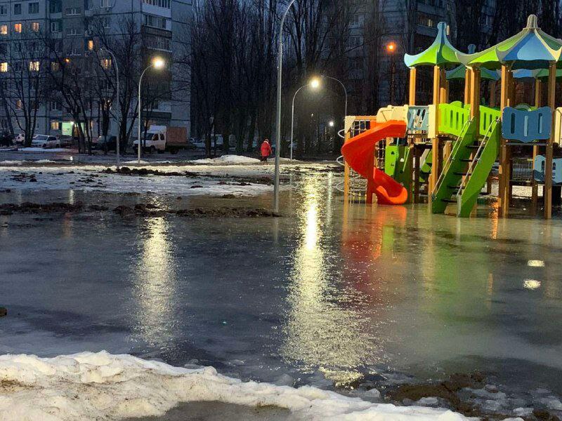Парк под Саратовом затопило талыми водами