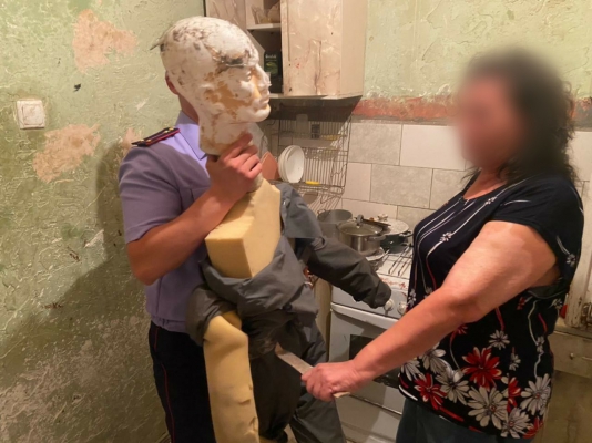 Саратовец не обратился к врачам после поножовщины с сожительницей и умер
