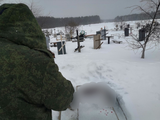 Сторож нашел на кладбище под Саратовом труп мужчины